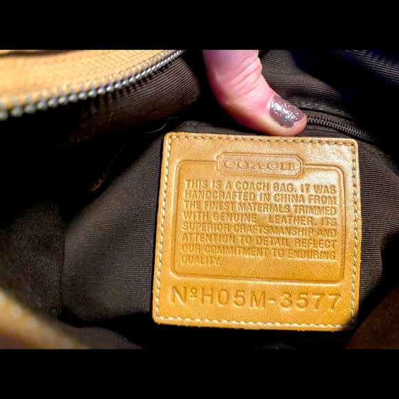 Authentic coach purse - Picture 2 of 9